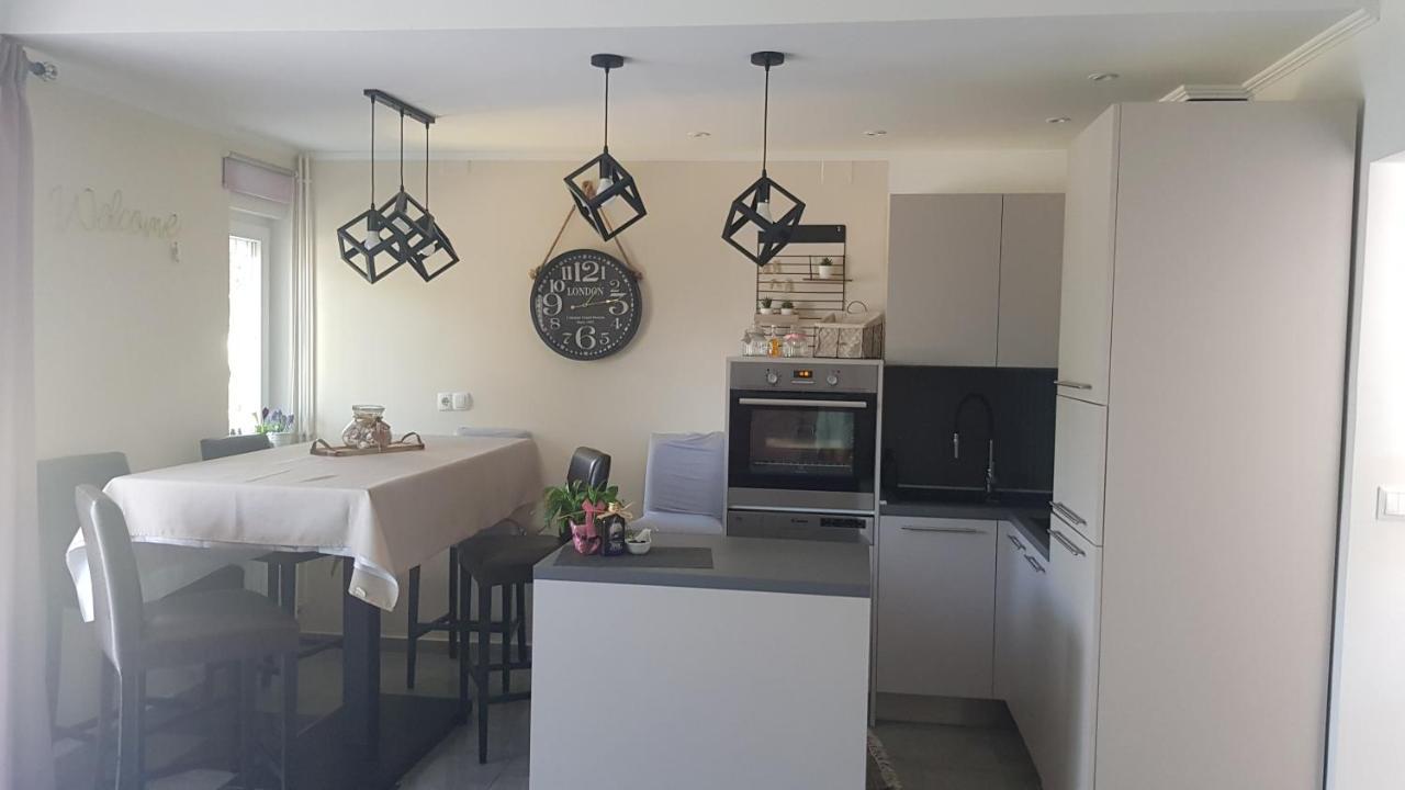 Apartment Dino Selce Buitenkant foto